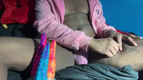 Snapshot of woahfuzz chatting on 16, 2, 2026 YourDaddys Son online show from 16, 2, 2026