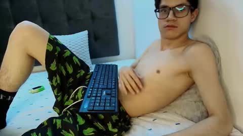  W O L F  online show from 21, 2, 2025