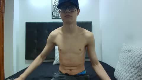  W O L F  online show from 25, 2, 2025