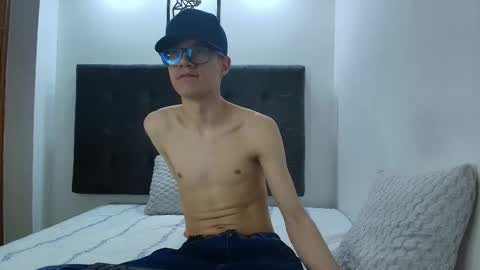  W O L F  online show from 11, 3, 2025