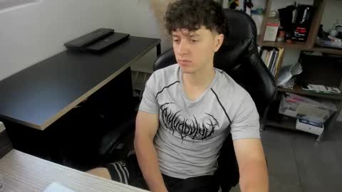 Snapshot of wolker_allan chatting on 19, 12, 2025 wolker_allan online show from 19, 12, 2025