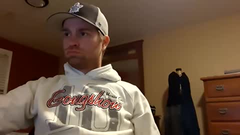 woodeee77 online show from 1, 3, 2025