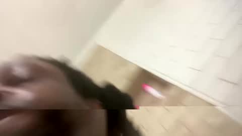 Snapshot of woodpipe69 chatting on 12, 12, 2024 Woodpipe69 online show from 12, 12, 2024