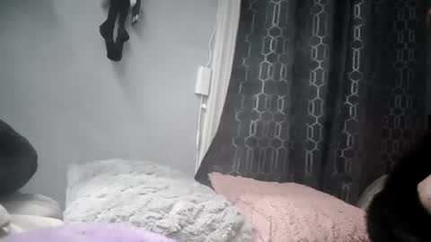 Snapshot of woofwolfxix chatting on 24, 11, 2025 woofwolfxix online show from 24, 11, 2025