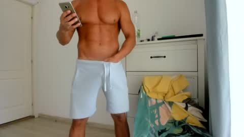 Snapshot of woolfiie chatting on 29, 6, 2026 Wolfie online show from 29, 6, 2026