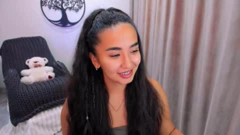 Snapshot of worldofkim chatting on 13, 10, 2025 dudetta Kim online show from 13, 10, 2025