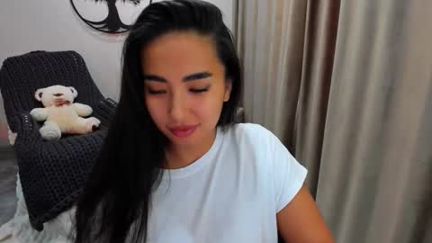 Snapshot of worldofkim chatting on 22, 10, 2025 dudetta Kim online show from 22, 10, 2025