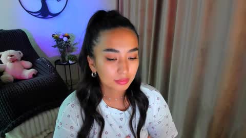 Snapshot of worldofkim chatting on 30, 10, 2025 dudetta Kim online show from 30, 10, 2025