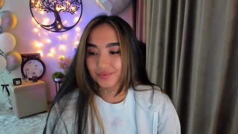 Snapshot of worldofkim chatting on 25, 3, 2026 dudetta Kim online show from 25, 3, 2026