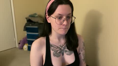 Snapshot of worship_lucina chatting on 28, 1, 2025 Lucina online show from 28, 1, 2025