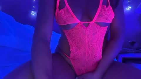 cum4me online show from 1, 2, 2026