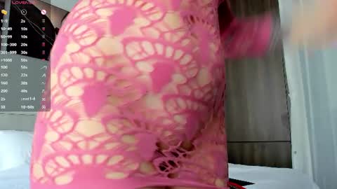 Hey Im Lina See you 12am - 6am GMT  3 online show from 25, 7, 2026