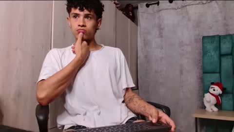 Snapshot of wyatt_444 chatting on 10, 1, 2025 wyatt online show from 10, 1, 2025