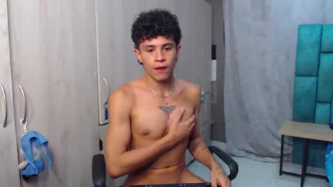 Snapshot of wyatt_444 chatting on 16, 1, 2025 wyatt online show from 16, 1, 2025