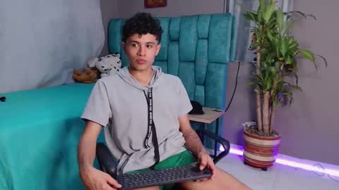 Snapshot of wyatt_444 chatting on 22, 1, 2025 wyatt online show from 22, 1, 2025