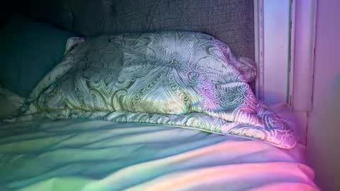 Snapshot of x_dreamgirl_x chatting on 26, 10, 2025 Mariah online show from 26, 10, 2025