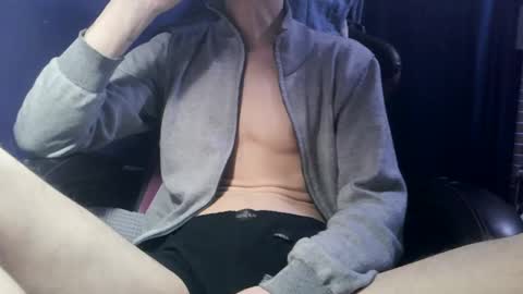 x_patri_x online show from 6, 3, 2025