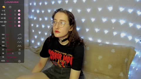 Snapshot of x_purr_agatha_x chatting on 8, 1, 2025 Agatha online show from 8, 1, 2025