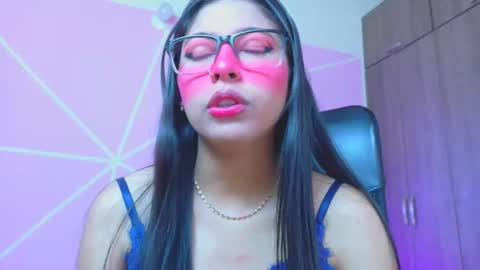 XALLYSONX online show from 19, 4, 2026