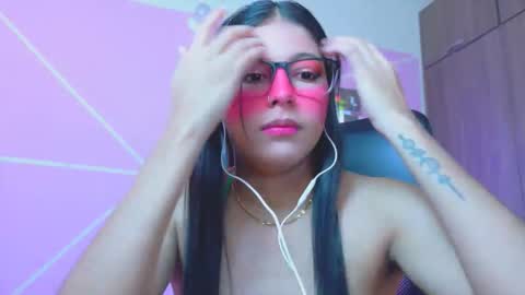 XALLYSONX online show from 25, 5, 2026