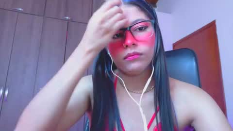 XALLYSONX online show from 27, 7, 2026