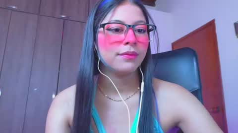 XALLYSONX online show from 28, 7, 2026