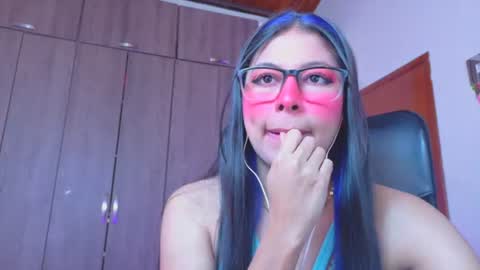 XALLYSONX online show from 28, 7, 2026