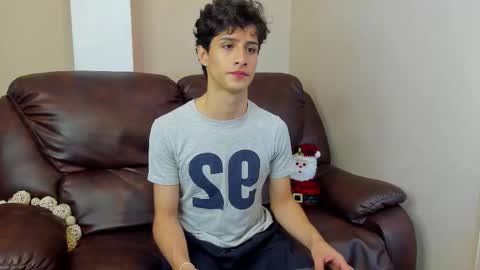 Snapshot of xam_collen chatting on 18, 12, 2025 xam_collen online show from 18, 12, 2025