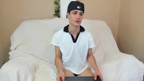 Snapshot of xam_collen chatting on 18, 2, 2026 xam_collen online show from 18, 2, 2026