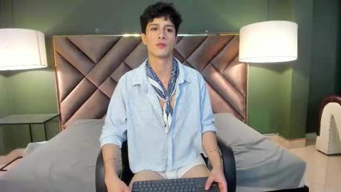 Snapshot of xam_collen chatting on 4, 3, 2026 xam_collen online show from 4, 3, 2026