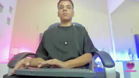 xavier fox   online show from 22, 3, 2026