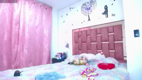 Snapshot of xayunrin chatting on 1, 11, 2025 xayu online show from 1, 11, 2025