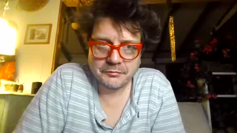 Snapshot of xcienfue chatting on 20, 6, 2026 Peter online show from 20, 6, 2026