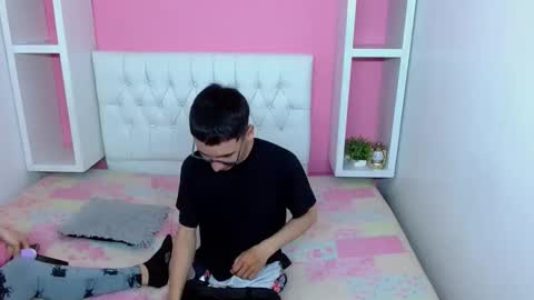 xcoupleplayxx online show from 25, 4, 2026