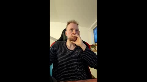 Snapshot of xer187 chatting on 9, 4, 2026 Xeharnot online show from 9, 4, 2026