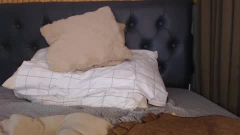 Snapshot of xgirlonfirex chatting on 19, 12, 2024 preciousxoxo  online show from 19, 12, 2024