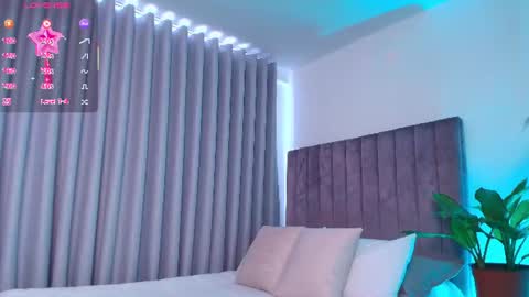 XIMENA LOPEZ online show from 15, 7, 2026