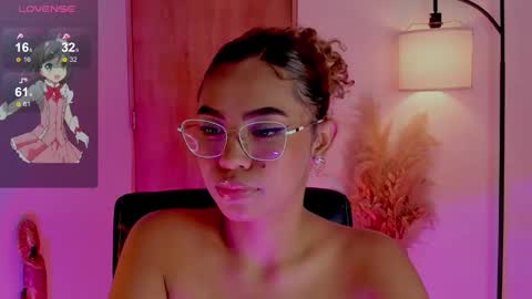 Snapshot of ximena_sotto1 chatting on 9, 3, 2025 camila online show from 9, 3, 2025