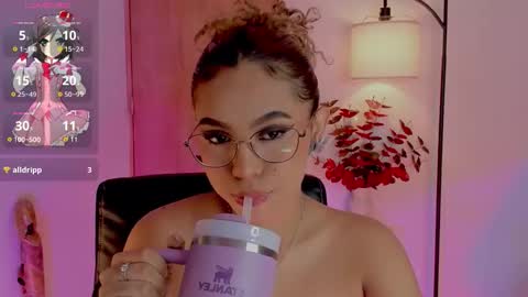 Snapshot of ximena_sotto1 chatting on 24, 9, 2025 camila online show from 24, 9, 2025