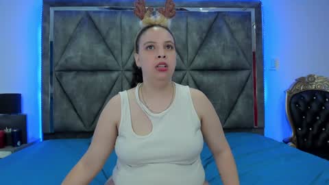 Snapshot of ximenarusso chatting on 15, 12, 2024 online show from 15, 12, 2024