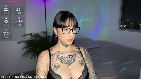 xisisxx online show from 9, 5, 2026