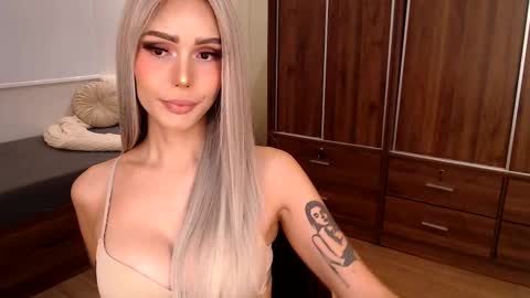 Snapshot of xladybossx chatting on 4, 3, 2025 Natasha Rodriquez online show from 4, 3, 2025