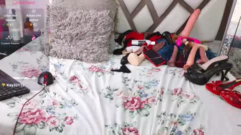 xladyluna online show from 2, 2, 2026