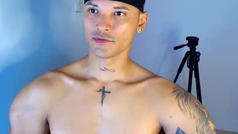 xlatin21 online show from 9, 10, 2025