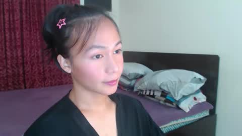 Snapshot of xlovely_destinyx chatting on 18, 12, 2024 Alice online show from 18, 12, 2024