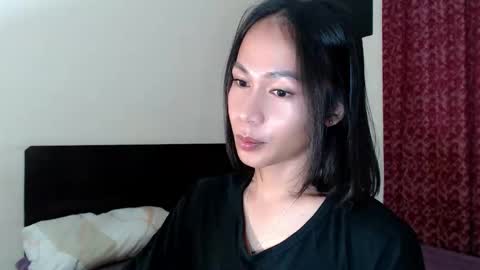 Snapshot of xlovely_destinyx chatting on 5, 10, 2025 Alice online show from 5, 10, 2025