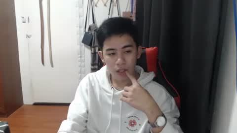 Snapshot of xluminous chatting on 17, 12, 2024 MIKAEL online show from 17, 12, 2024