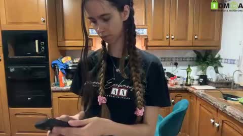 Snapshot of xmaskedgirl888 chatting on 9, 6, 2026 Extreme Couple online show from 9, 6, 2026