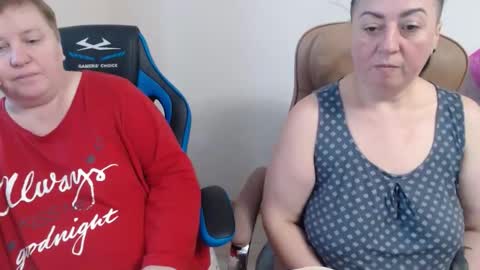 XMollyJaneX online show from 22, 11, 2025