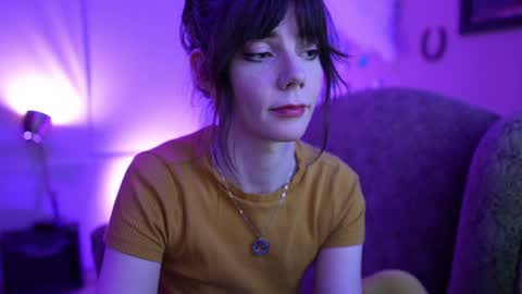 Bella Bondai online show from 4, 2, 2025